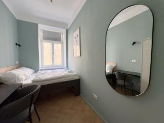 Malfatti Room Oasis Space - 4