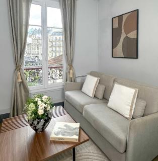 Stunning Apartment near Eiffel Tower - 8