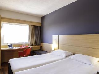 ibis Falaise Coeur de Normandie - Falaise - 1