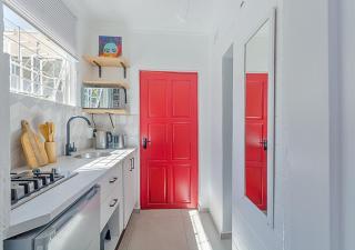 Cute Cozy Cottage near Sandton with Private Patio - 1