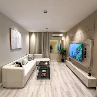 Stylish 1BR - Boulevard View - Self-Entry - 0