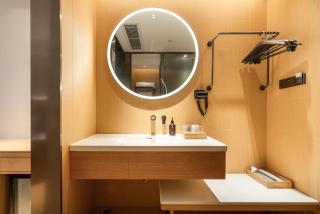 JI Hotel Guangzhou Tower - 5