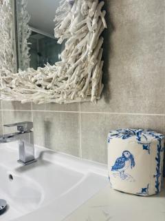 Coach Guest House - 8