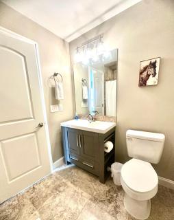 Spacious Renovated Home in Orono, Next to UMaine - 8
