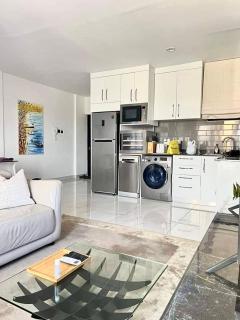 Luxury 1 bdrm Suite, Cantonments-Labone - 9