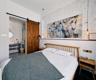 Suzhou Unique Space Design Art Hotel - 7