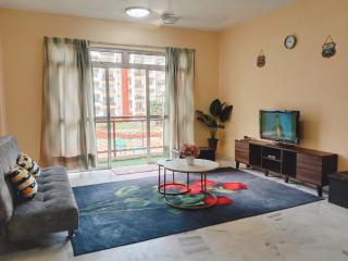 Iris 2 Bedroom Pool View Balcony - 7