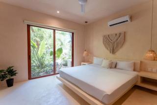 Luxe Ground-Floor 3BR Jungle Haven with Plunge Pool - 6