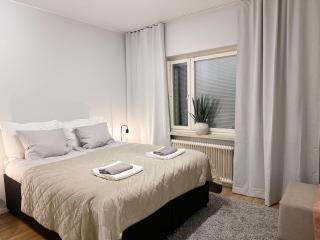 Bright & Cozy 1BR Home in Central Lahti - 5