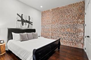 Group-friendly Suite Near Bourbon Street - 8