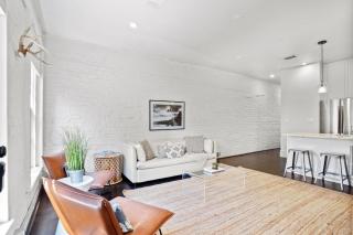 Group-friendly Suite Near Bourbon Street - 2