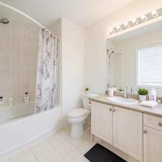 Luxurious Detached Master BR - 6