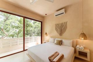 Stylish 3BR Penthouse Haven with Plunge Pool Private Rooftop Pool & Jungle Panorama - 5