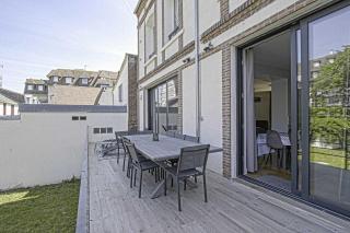 House for 18 people with cinema Place Morny - 8