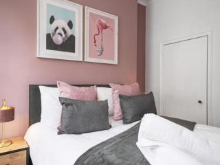 Pass the Keys Stylish apartment in the heart of Bath - 1