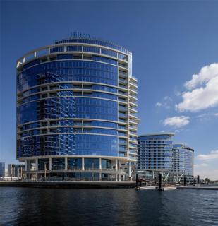 Hilton Dubai Creek Hotel & Residences - 8