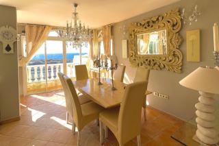 Villa - Sleeps 4 - Jacuzzi - Garden - Pet friendly - 5