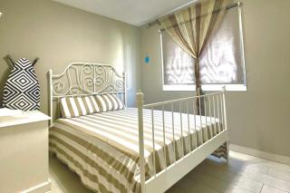 Villa - Sleeps 4 - Jacuzzi - Garden - Pet friendly - 3