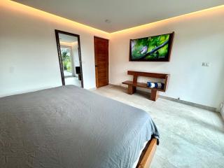 Renovated 2 BDR Beachfront by Casa Paraiso - 3