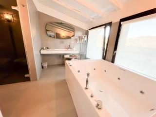 AMORE RENTALS - Villa Mia - 8