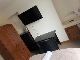 54 - Room 1 - City views - Swansea - 7