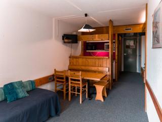 Appartement 6 pers proche pistes, commerces, ESF, garderie, animaux admis, parking, WiFi - FR-1-411-783 - 9