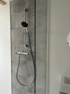 Modernes Studio mit en-Suite Bad & bester Anbindung - 9