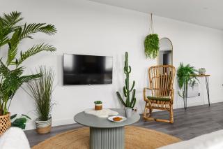 Penthouse, 3x Superking,6x Single, free parking - 6