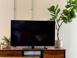 Boutique apartment quiet area everythings close - Thelwall - 0