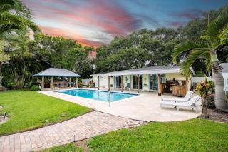 Waterfront Getaway - The Manatee'ki House - 0
