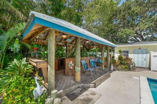 Waterfront Getaway - The Manatee'ki House - 2
