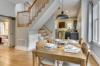 Newly Furnished Alberta Arts Home Extended Stays! - 7