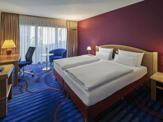 Mercure Hotel Berlin Tempelhof - 8