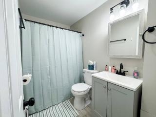NEW Mins to DHMC/Hanover-Queen Beds-Laundry onsite - 2