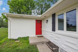 Spacious 4BR Ranch Near Easton Perfect for Families & Work Groups - 1