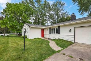 Spacious 4BR Ranch Near Easton Perfect for Families & Work Groups - 2