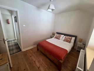 Characterful 2 bed within Conwy Walls - 3