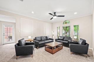 Luxury Plano Getaway - 0