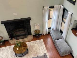 Tranquil Mountain Lodge Escape Near Carters Lake - 6