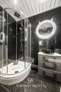 Spacious 6BR - Woodley Stay - Sleeps 13 - Near City Hub - Parking - 5