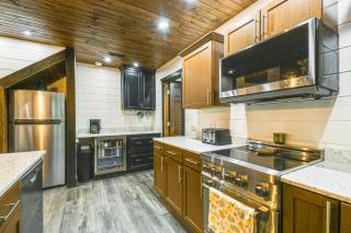 Red River Gorge Barndominium Dog Friendly! - 2