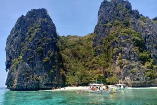 Villa with a pool and sea view in Nido, Philippines - 4