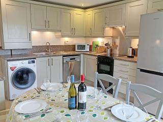Ashburn Cottage - 4