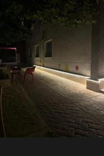 Backyard Tirana Hostel - 4