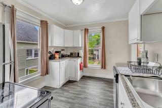 2nd Base Apt 2 All Star Baseball Rentals - 6