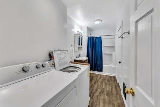 2nd Base Apt 2 All Star Baseball Rentals - 2