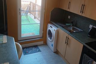 Apartment - Sleeps 5 Free parking & Sun terrace - 5