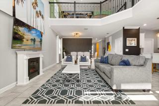 Luxury 5BR Home - Pool & Hot Tub - Near Disney - 3