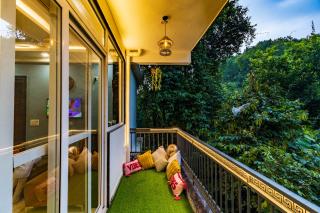 Whishpering walls - 4