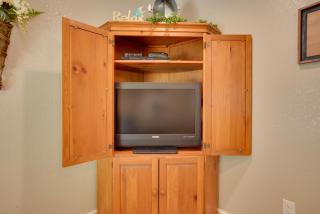 Wooded Gilbertsville Hideaway on Kentucky Lake! - 5